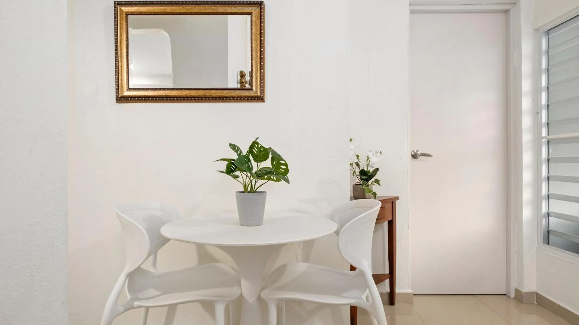 Prime Location At Condado Beach 1Br 1Ba - Apt 8 Σαν Χουάν 0*,  Πουέρτο Ρίκο